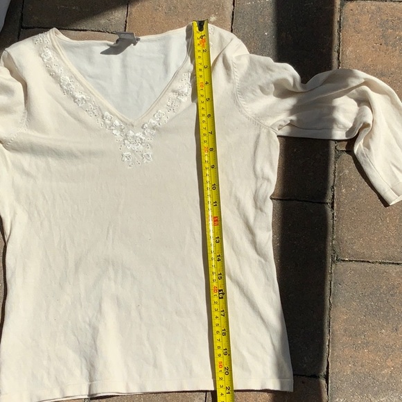 ANN TAYLOR SILK BLEND CREAM TOP, SIZE SMALL. - Picture 7 of 8